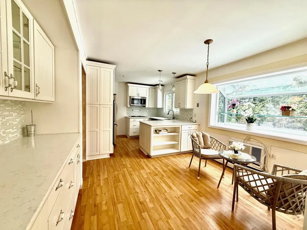 36 Shelbourne Lane Stony Brook NY 11790