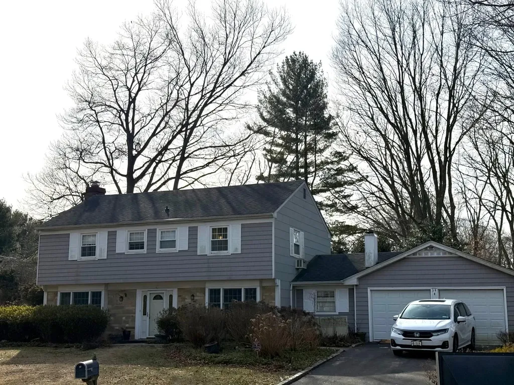 36 Shelbourne Lane Stony Brook NY 11790