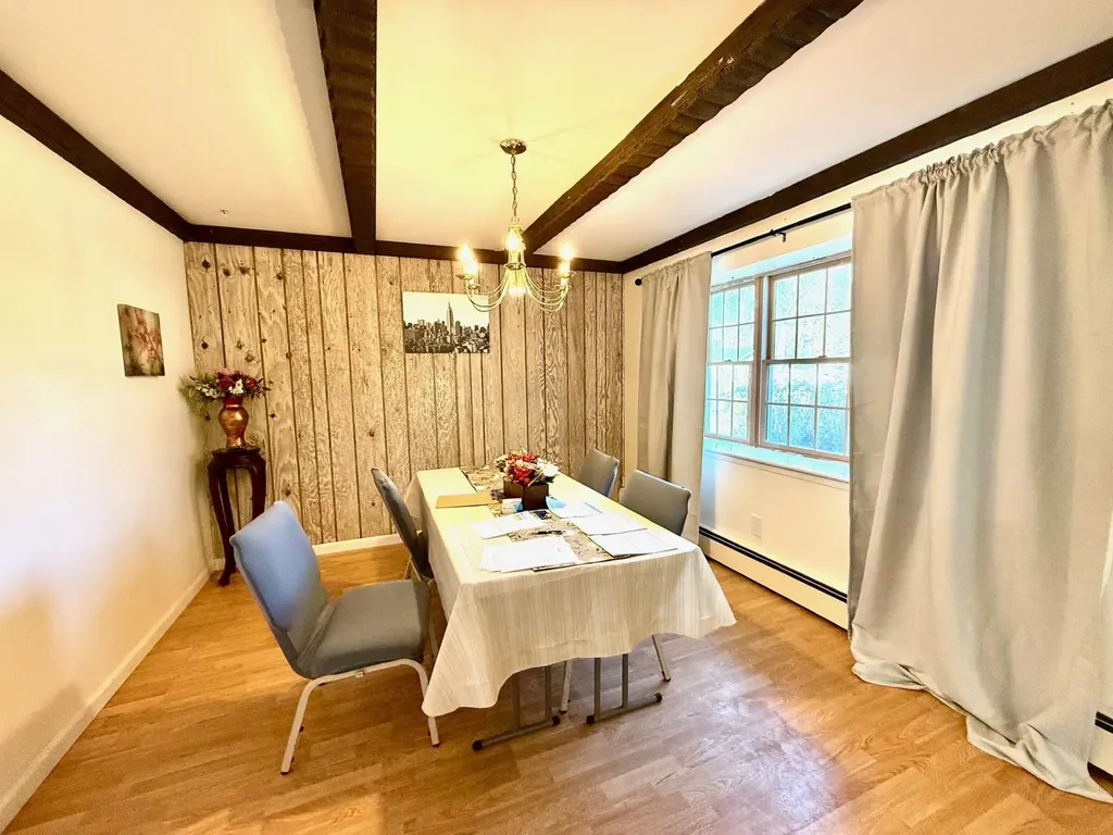 36 Shelbourne Lane Stony Brook NY 11790