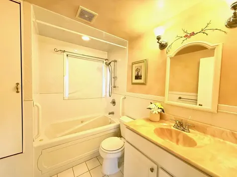 36 Shelbourne Lane Stony Brook NY 11790