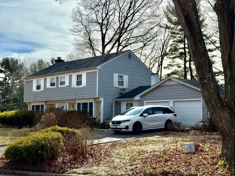 36 Shelbourne Lane Stony Brook NY 11790