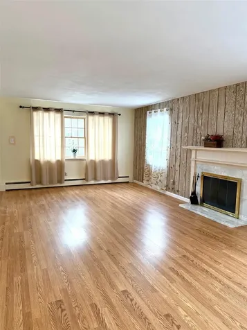 36 Shelbourne Lane Stony Brook NY 11790