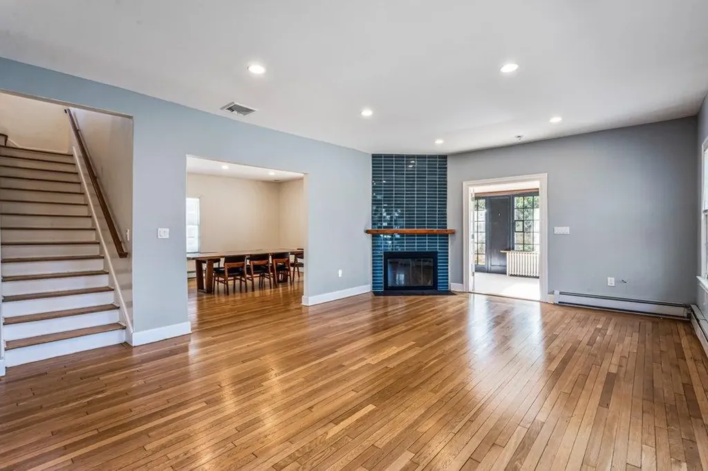 4456 Waldo Avenue Bronx NY 10471
