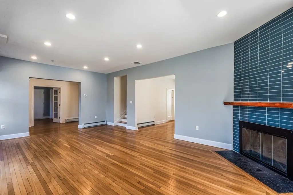 4456 Waldo Avenue Bronx NY 10471