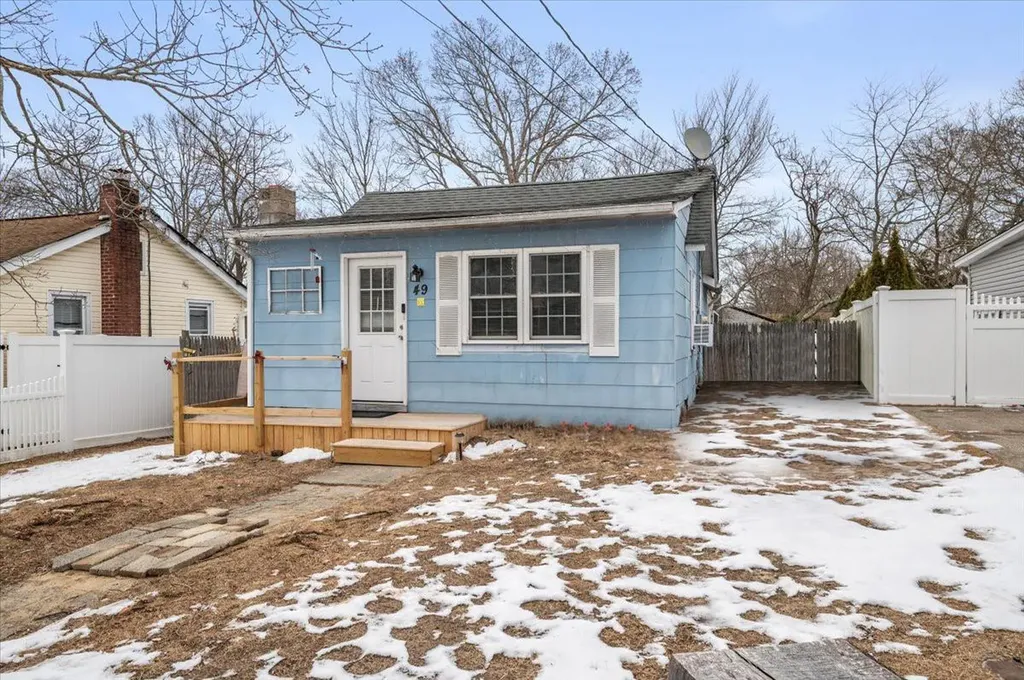 49 Denton Street Brookhaven NY 11772