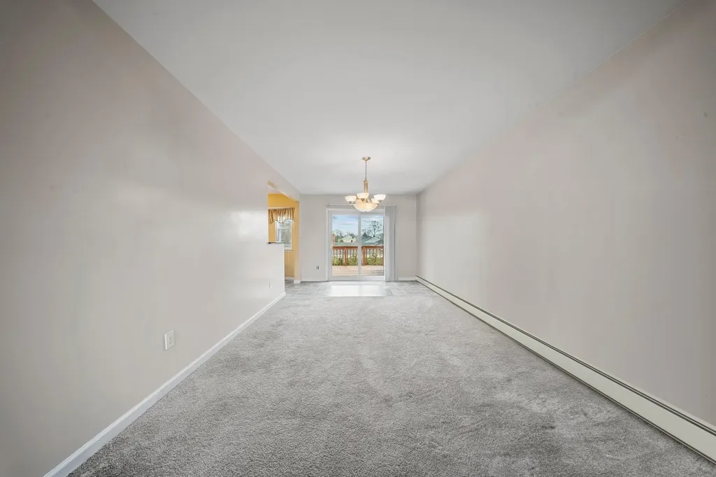 55 Waterman Court Babylon NY 11702