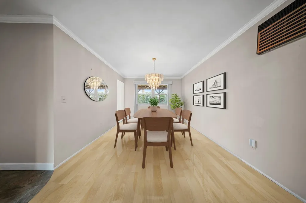 55 Waterman Court Babylon NY 11702