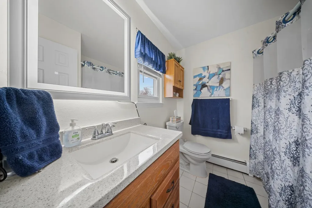55 Waterman Court Babylon NY 11702