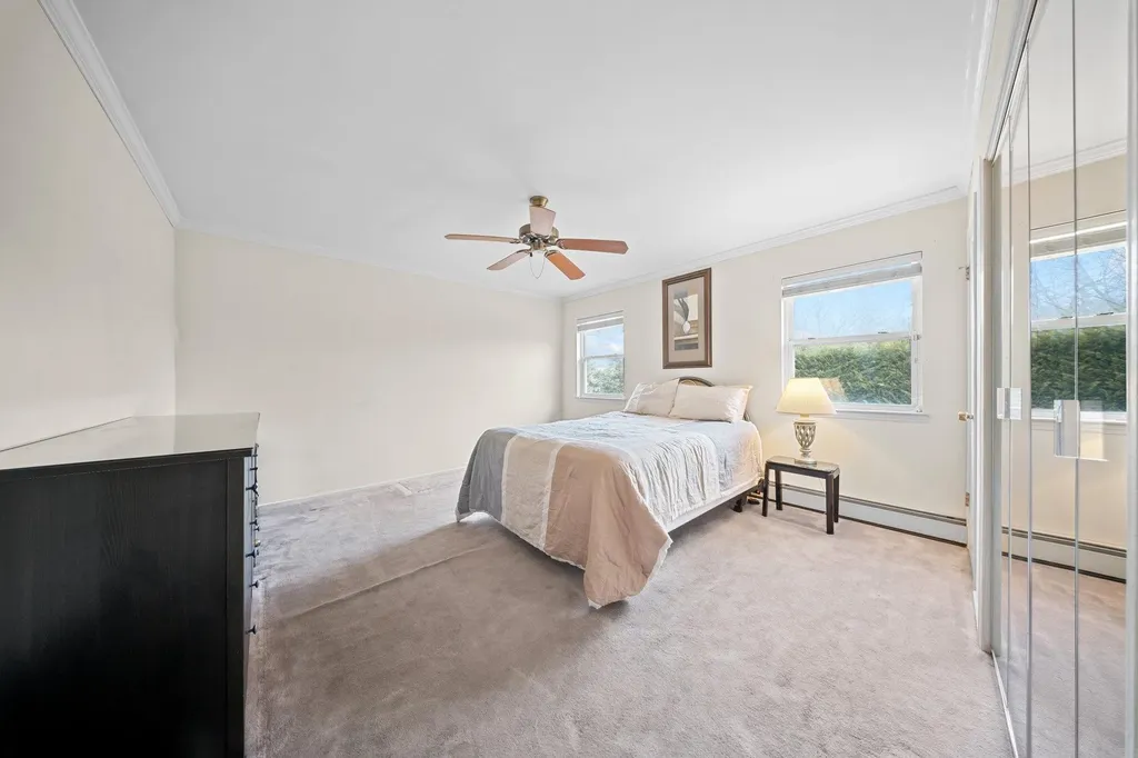 55 Waterman Court Babylon NY 11702