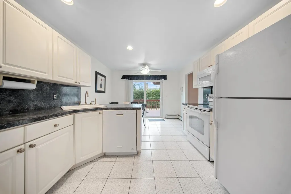 55 Waterman Court Babylon NY 11702