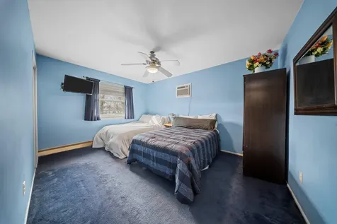 55 Waterman Court Babylon NY 11702