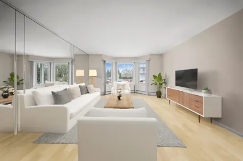 55 Waterman Court Babylon NY 11702
