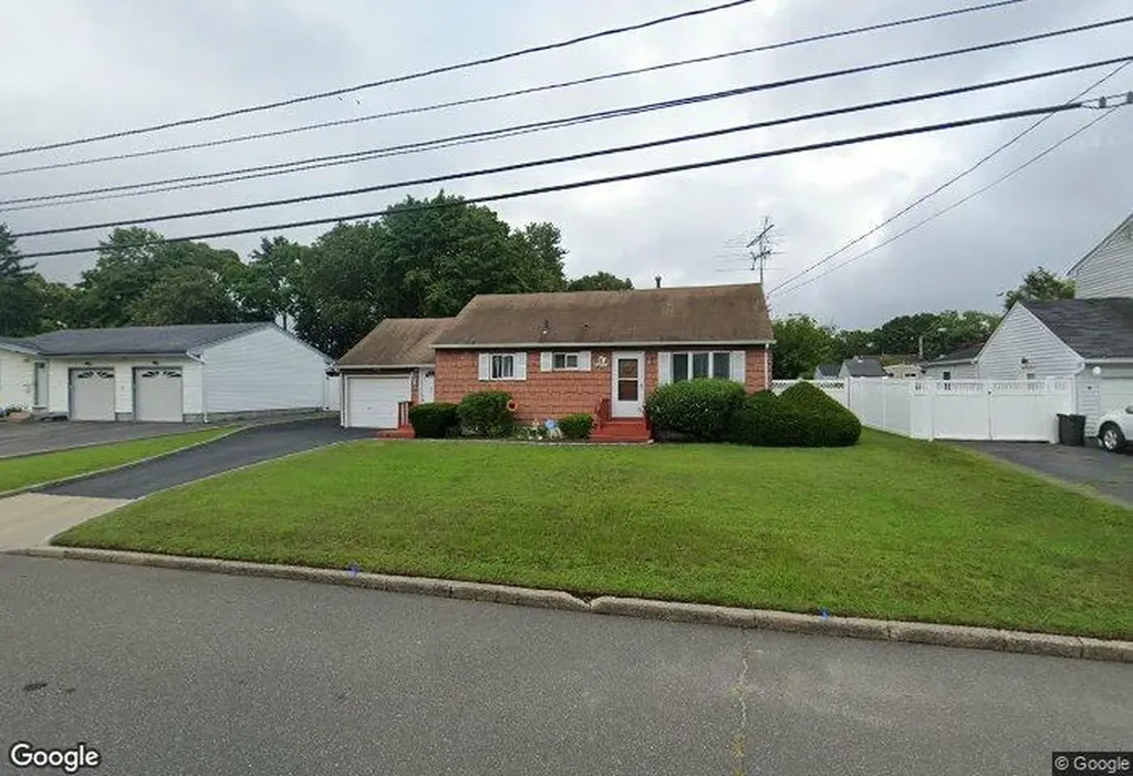 26 Midday Drive Brookhaven NY 11720