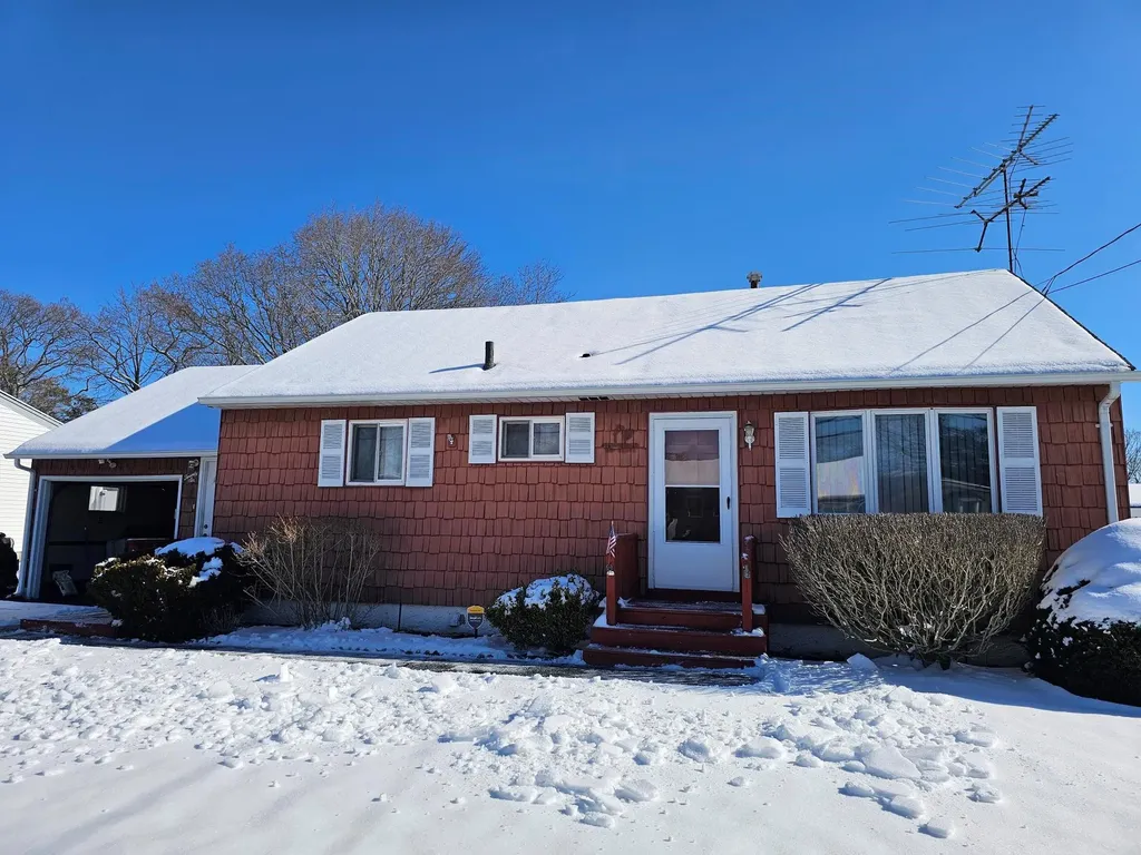 26 Midday Drive Centereach NY 11720