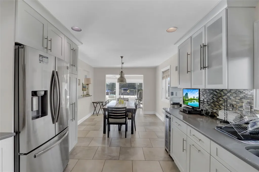 71 Leewater Avenue Massapequa NY 11758