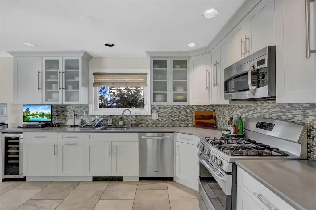 71 Leewater Avenue Massapequa NY 11758