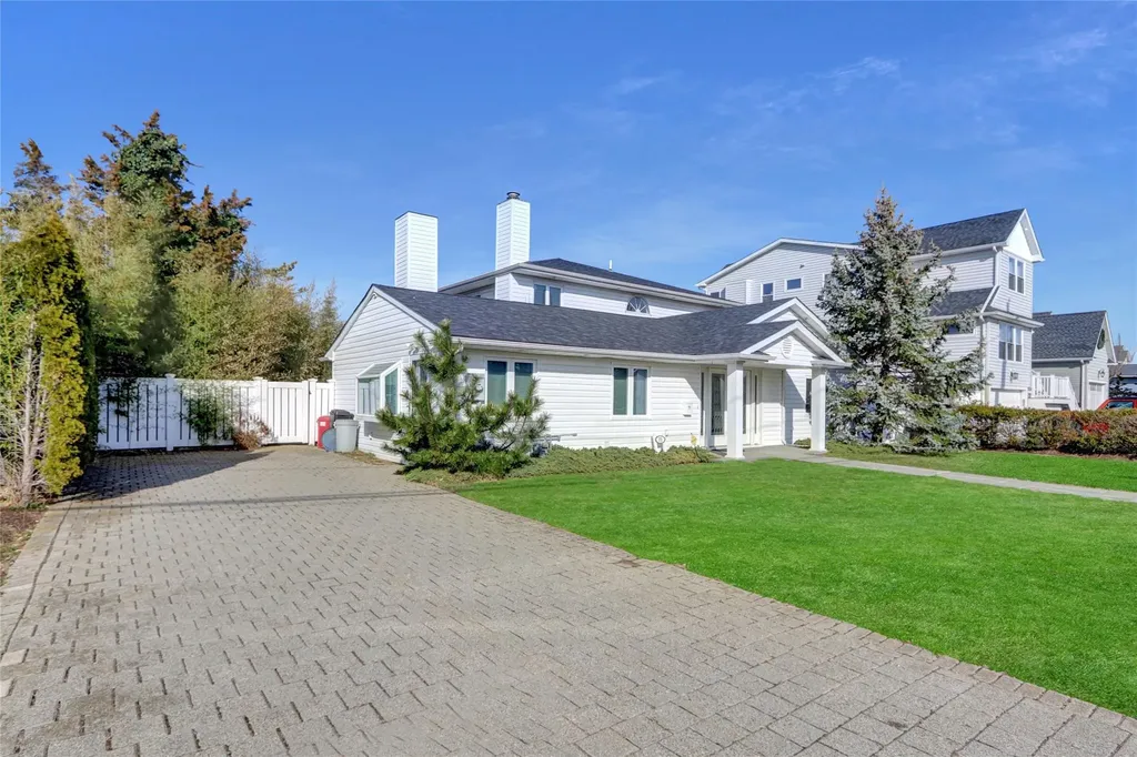 71 Leewater Avenue Massapequa NY 11758