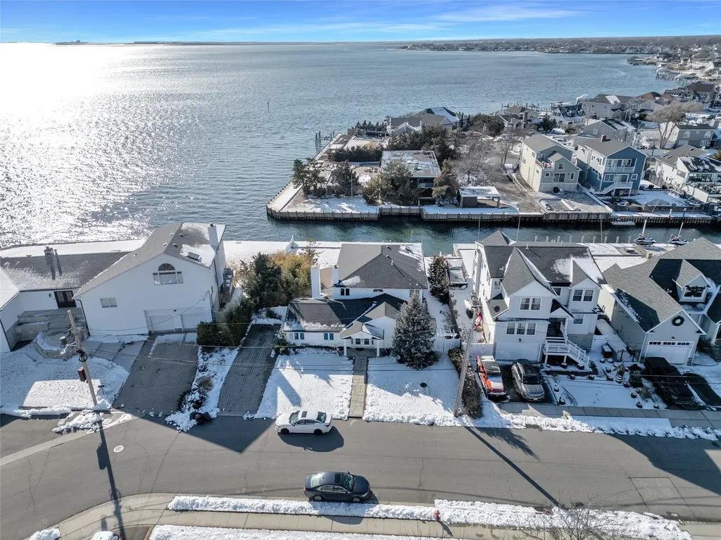 71 Leewater Avenue Massapequa NY 11758