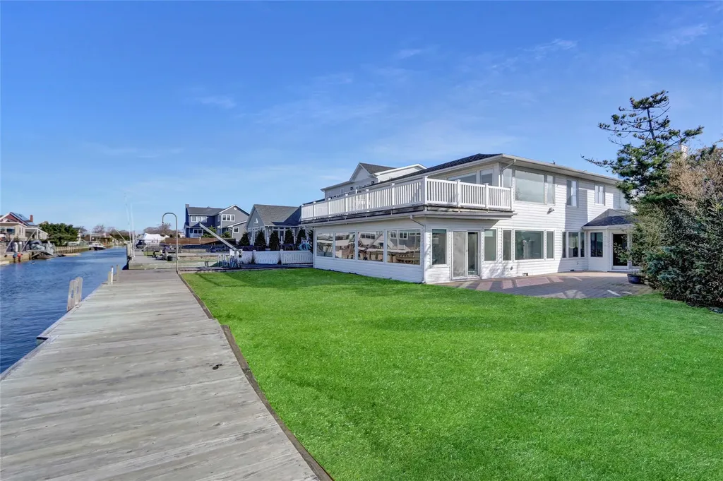 71 Leewater Avenue Massapequa NY 11758