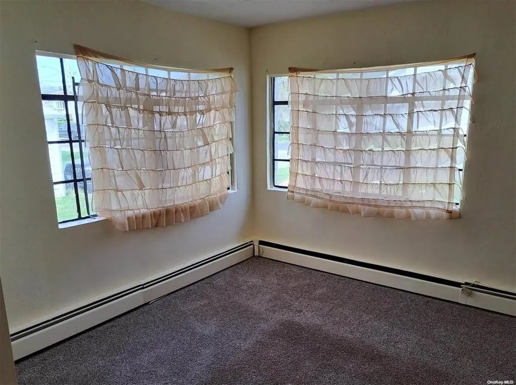 66 Gordon Avenue West Babylon NY 11704