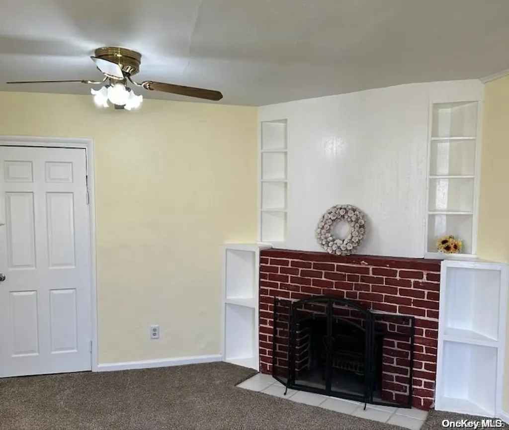 66 Gordon Avenue West Babylon NY 11704