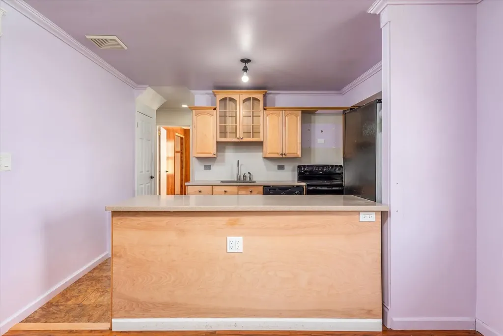 82 Manor Street Plainview NY 11803