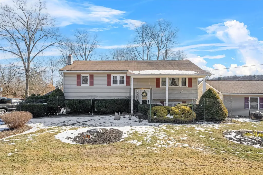 507 County Route 50 New Hampton NY 10958