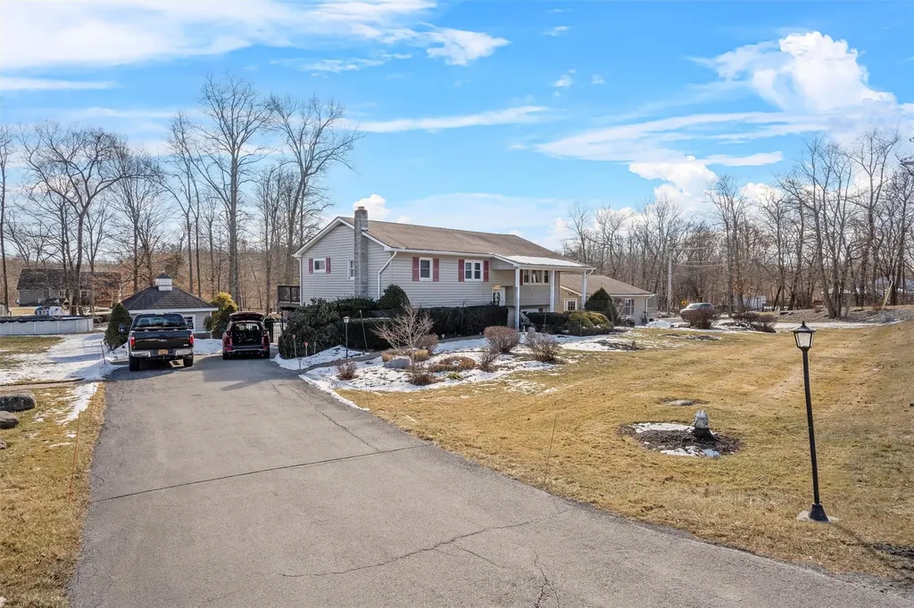 507 County Route 50 New Hampton NY 10958