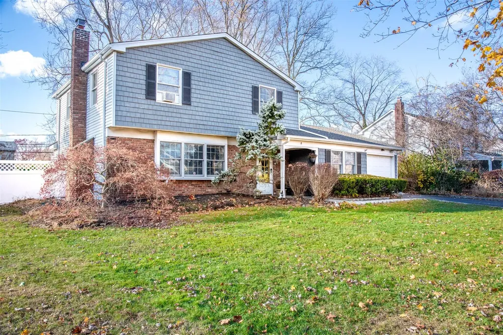 8 Tinder Lane Brookhaven NY 11755