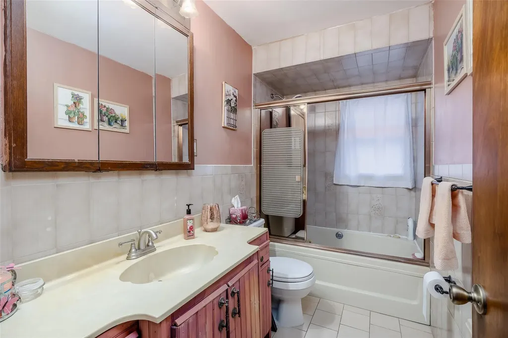 498 Kime Avenue West Islip NY 11795