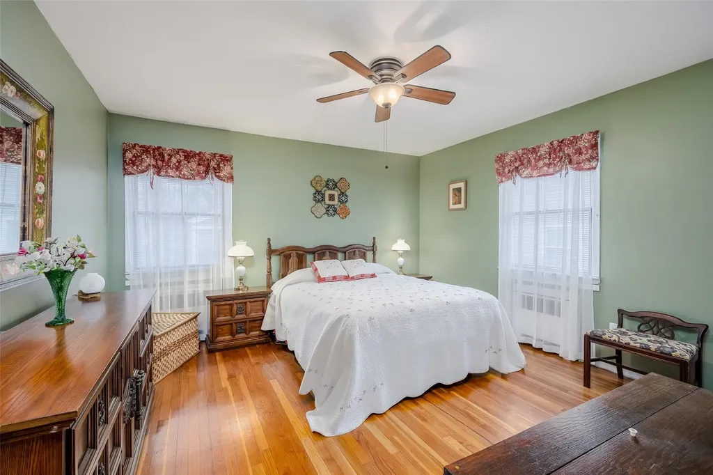 498 Kime Avenue West Islip NY 11795