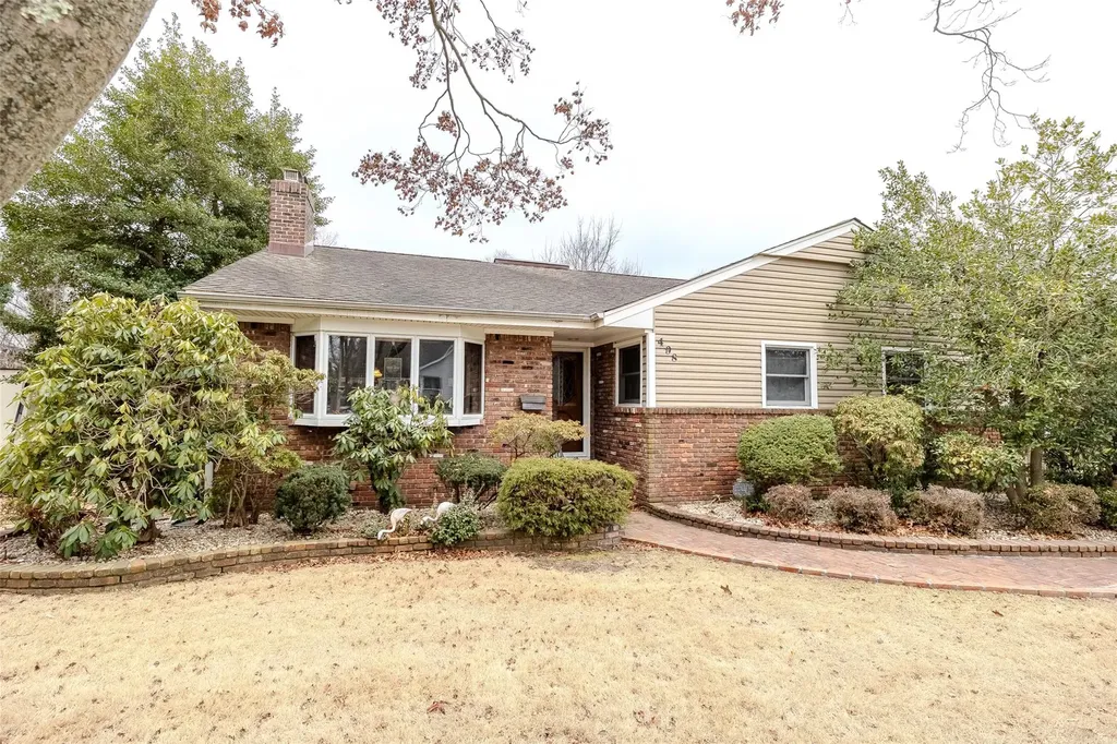 498 Kime Avenue West Islip NY 11795