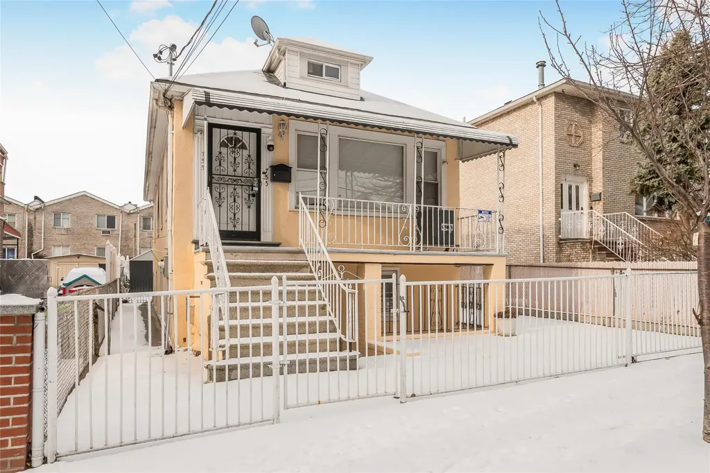 755 Calhoun Avenue Bronx NY 10465