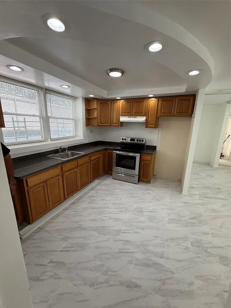 755 Calhoun Avenue Bronx NY 10465