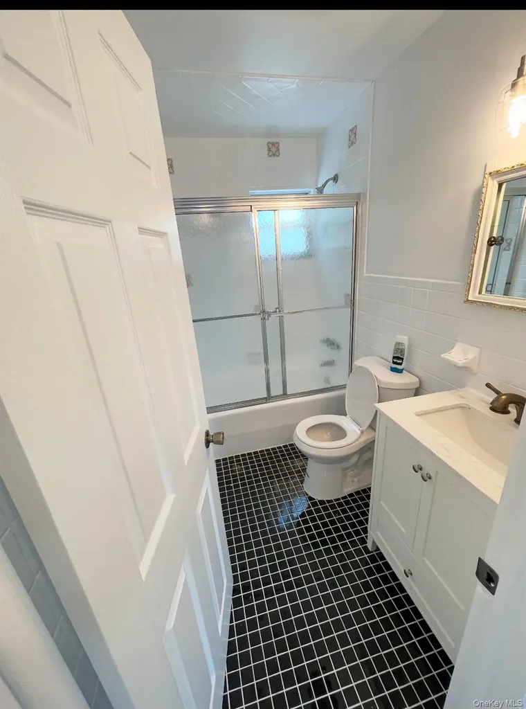 2410 Boston Post Road Larchmont NY 10538