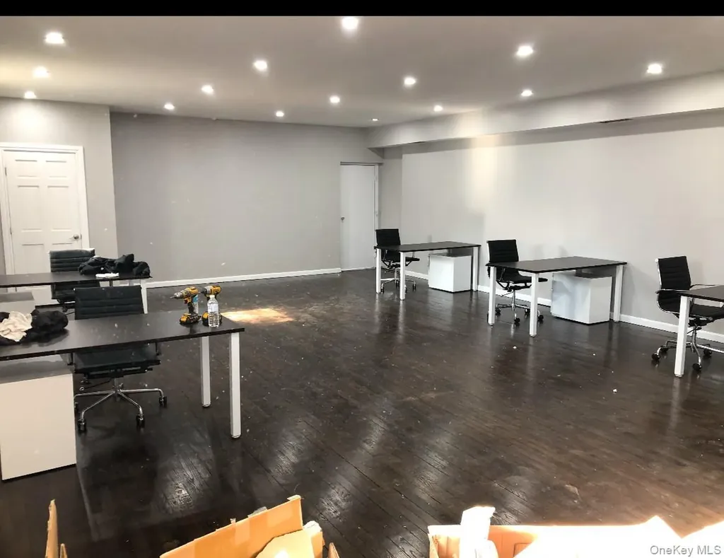 2410 Boston Post Road Larchmont NY 10538