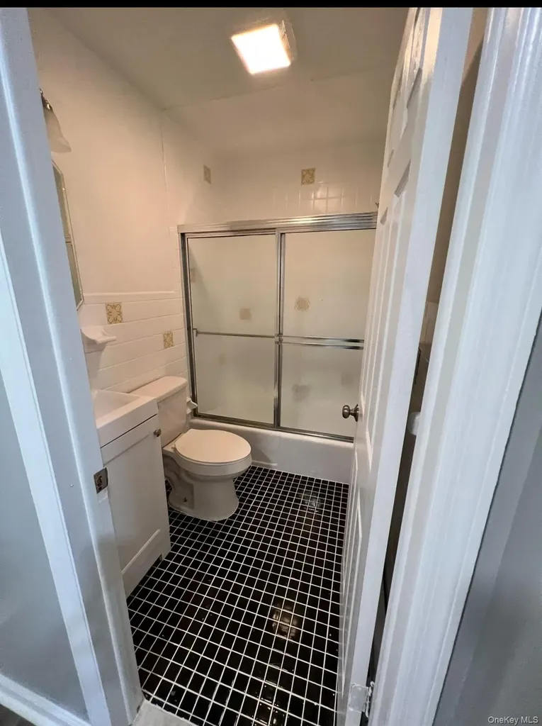 2410 Boston Post Road Larchmont NY 10538