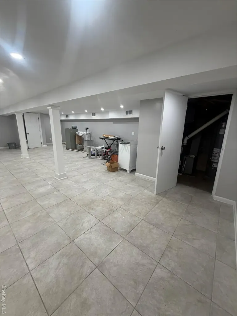 2410 Boston Post Road Larchmont NY 10538
