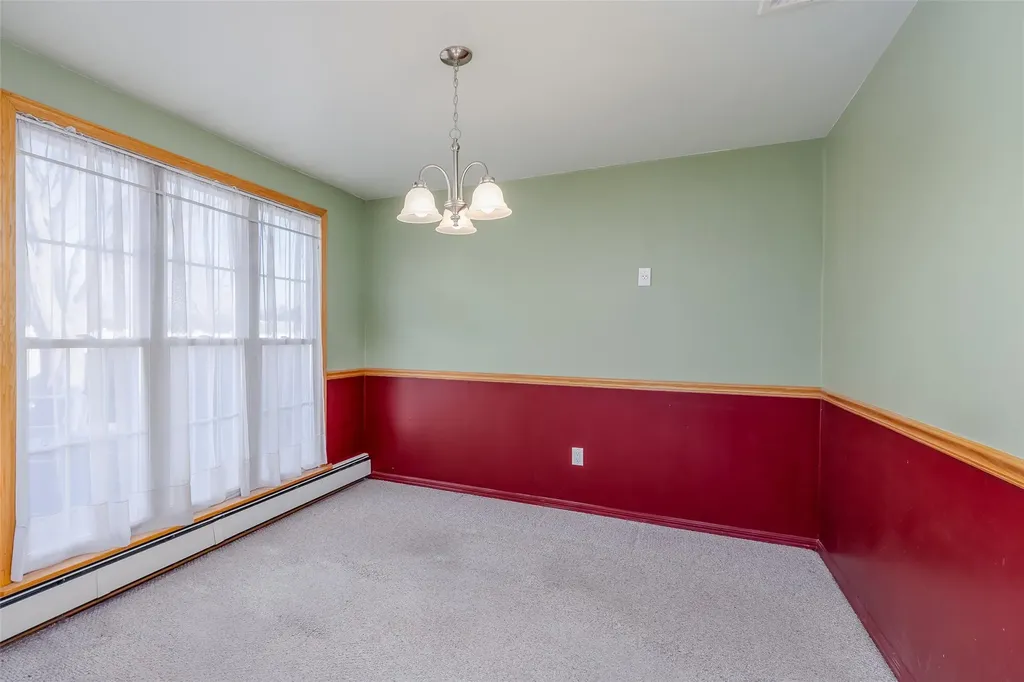 27 Tupper Avenue Medford NY 11763