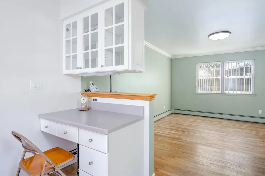 27 Tupper Avenue Medford NY 11763