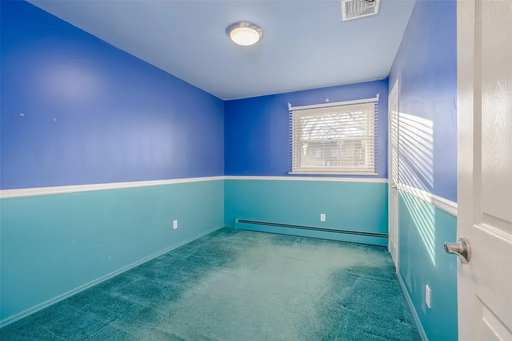 27 Tupper Avenue Medford NY 11763