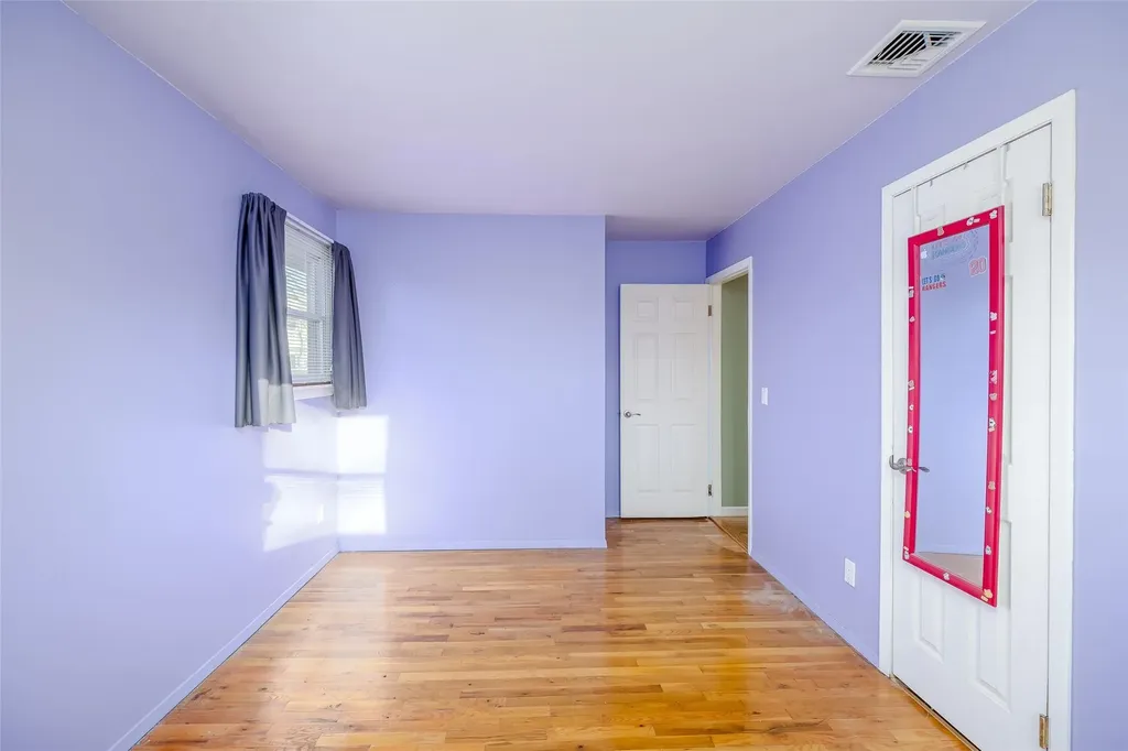 27 Tupper Avenue Medford NY 11763