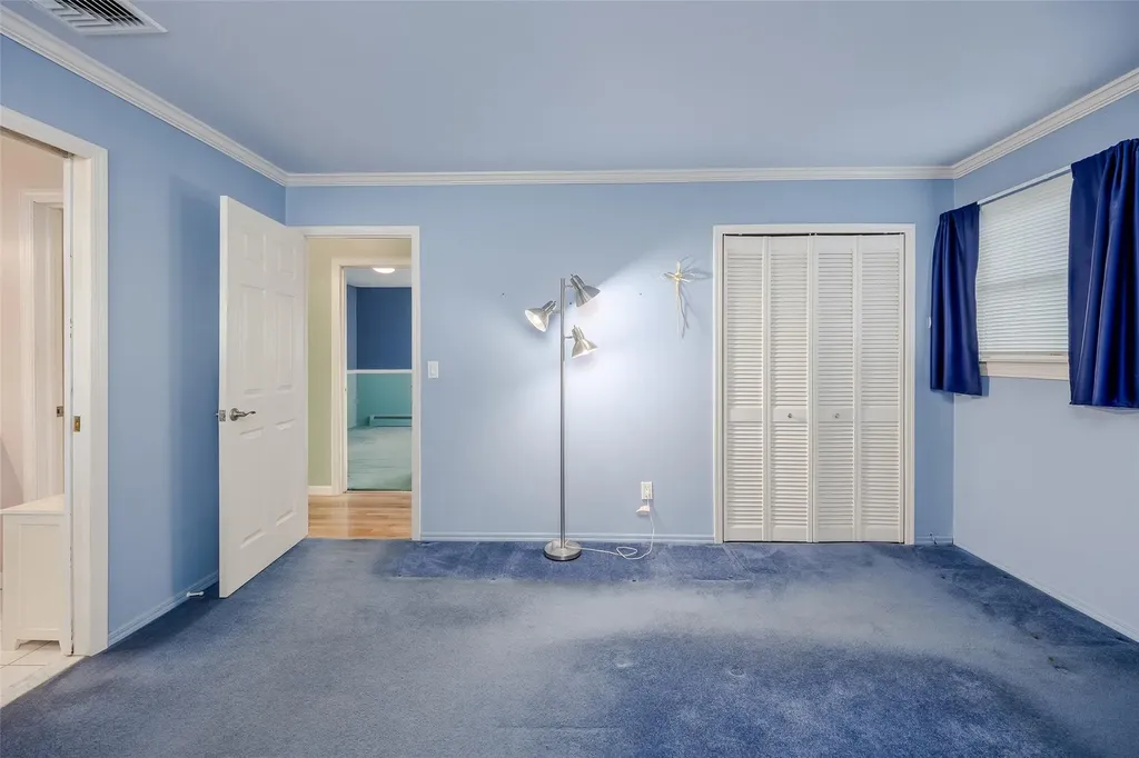 27 Tupper Avenue Medford NY 11763