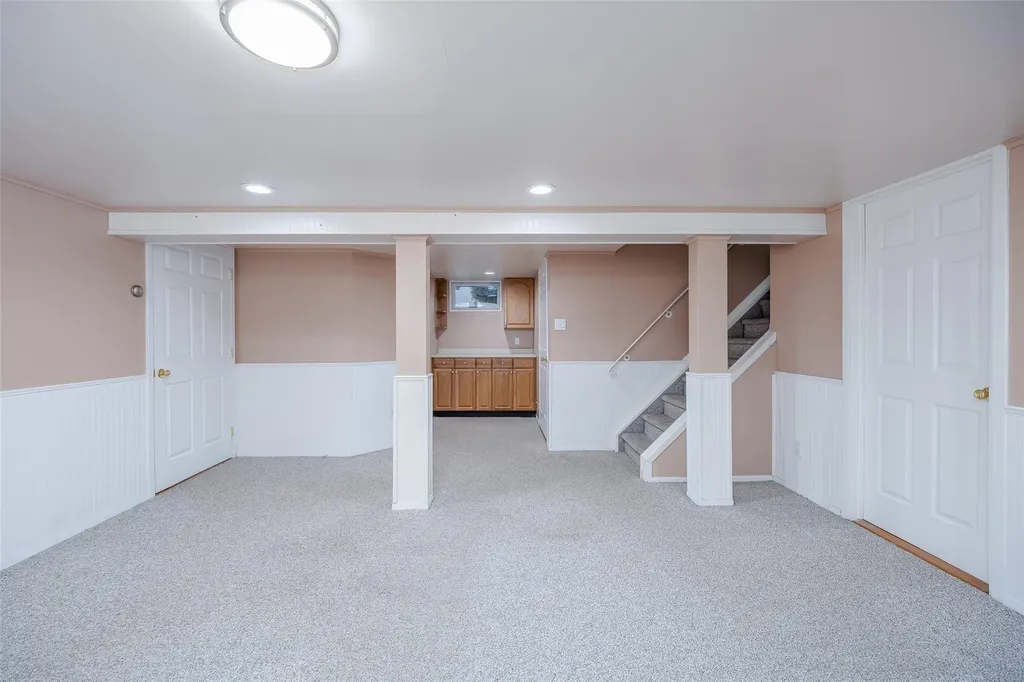 27 Tupper Avenue Medford NY 11763
