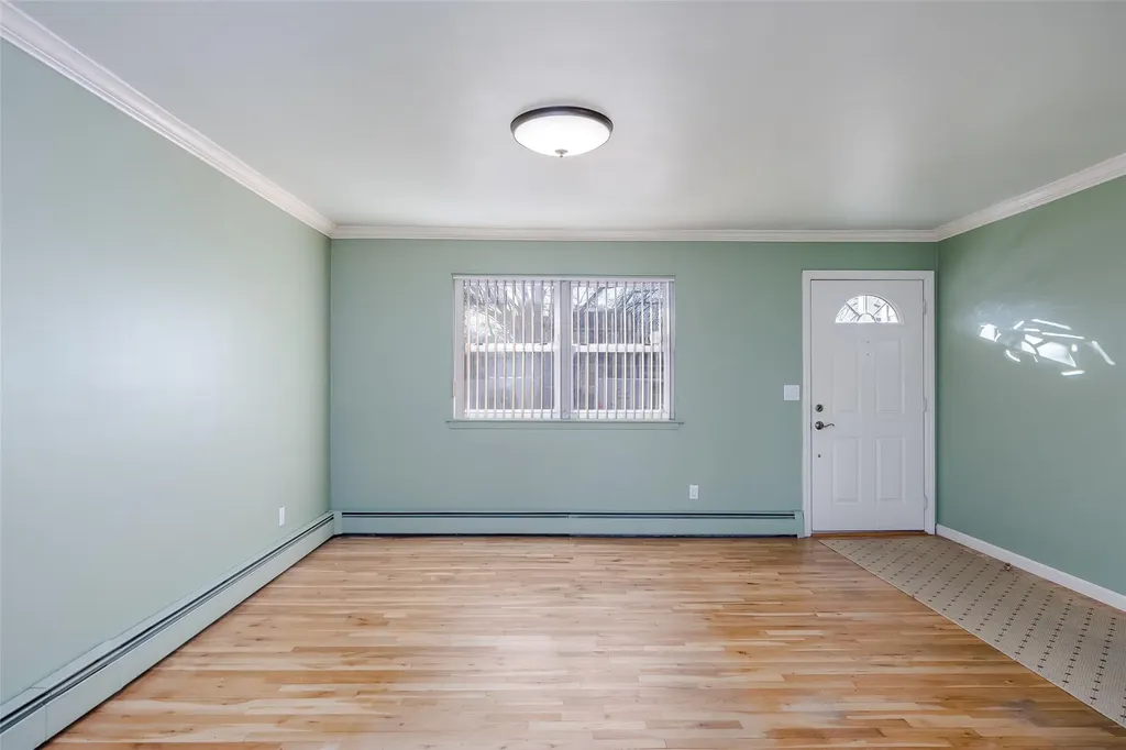 27 Tupper Avenue Medford NY 11763