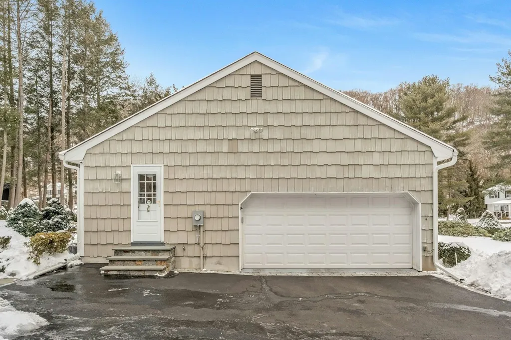5 Grove Road Bedford NY 10506