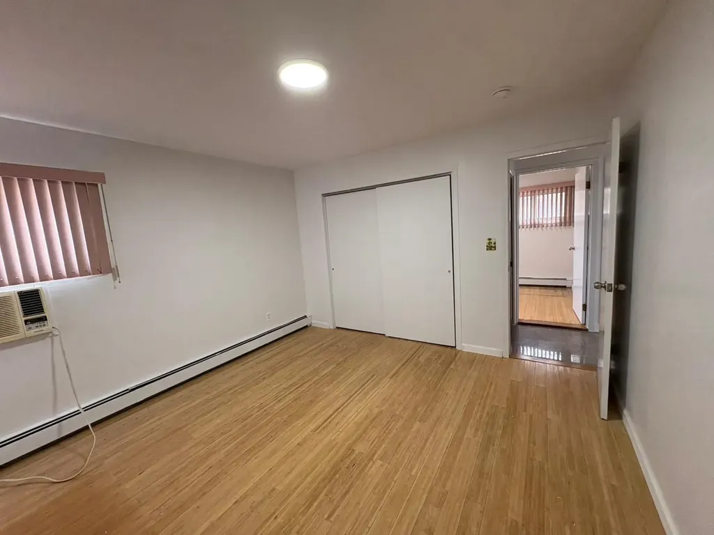 82 Lantern Road Hicksville NY 11801