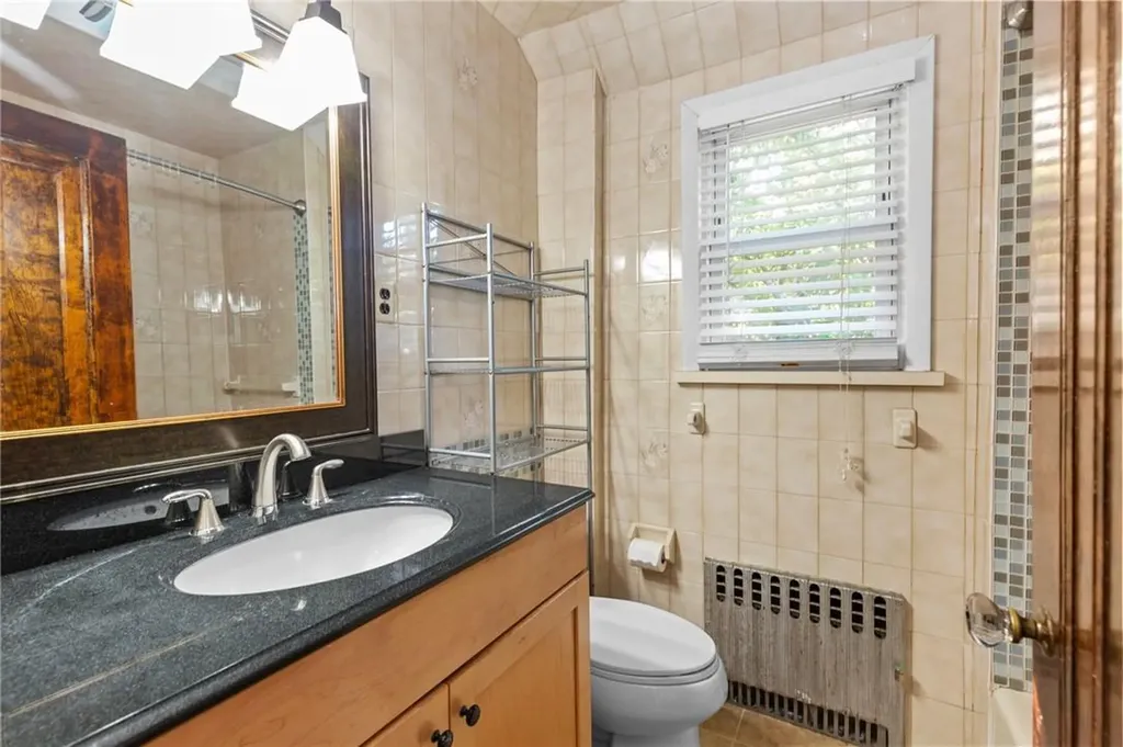 16 Parkview Court White Plains NY 10603