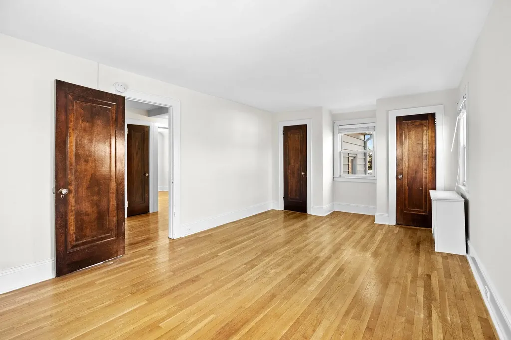 16 Parkview Court White Plains NY 10603