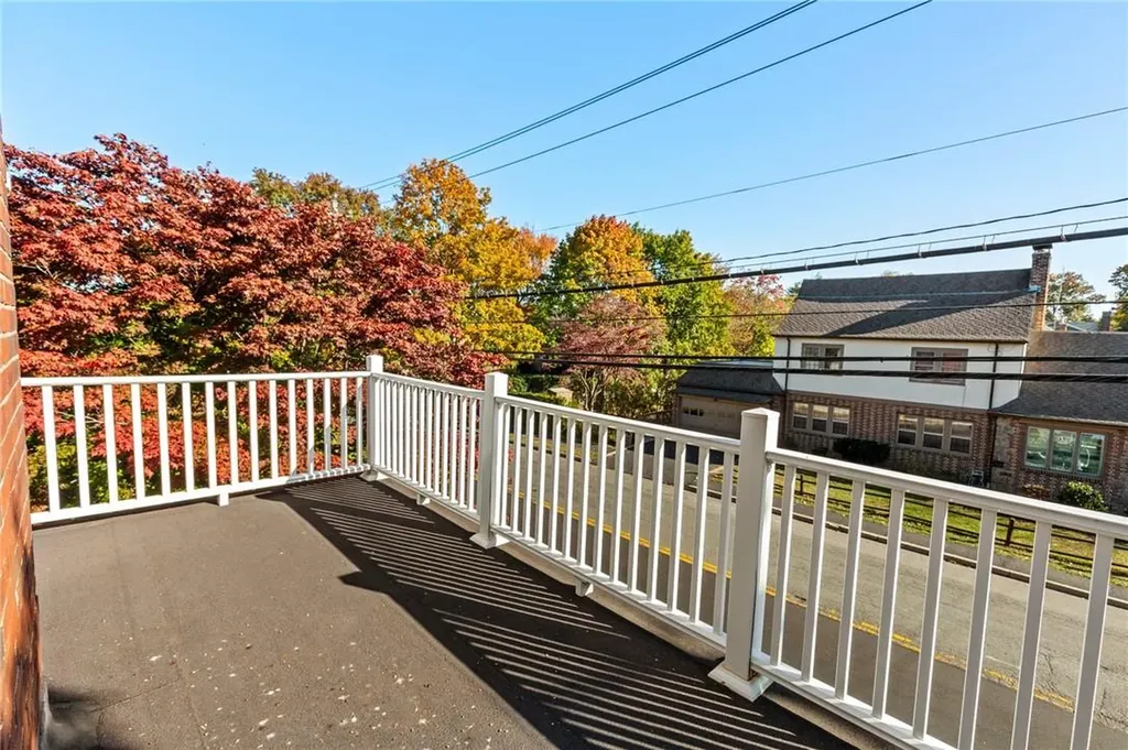 16 Parkview Court White Plains NY 10603